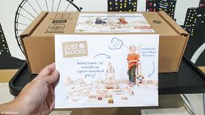Just Blocks jetzt in 10 Sprachen verfügbar! Willkommen in unserem internationalen Shop für Holzbausteine